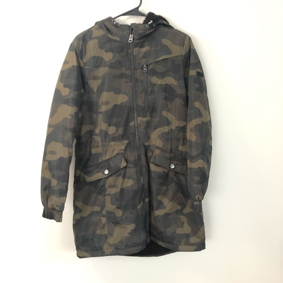 Lucky Brand Jackets & Blazers - LUCKY BRAND Women’s Camo Hooded Anorak Jacket